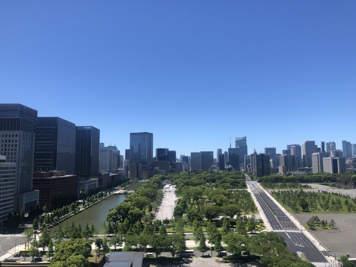 パレスホテル東京のインルームダイニングのメニューは種類が豊富 クッキー缶はお土産におすすめ 旅ソム 旅行のソムリエ