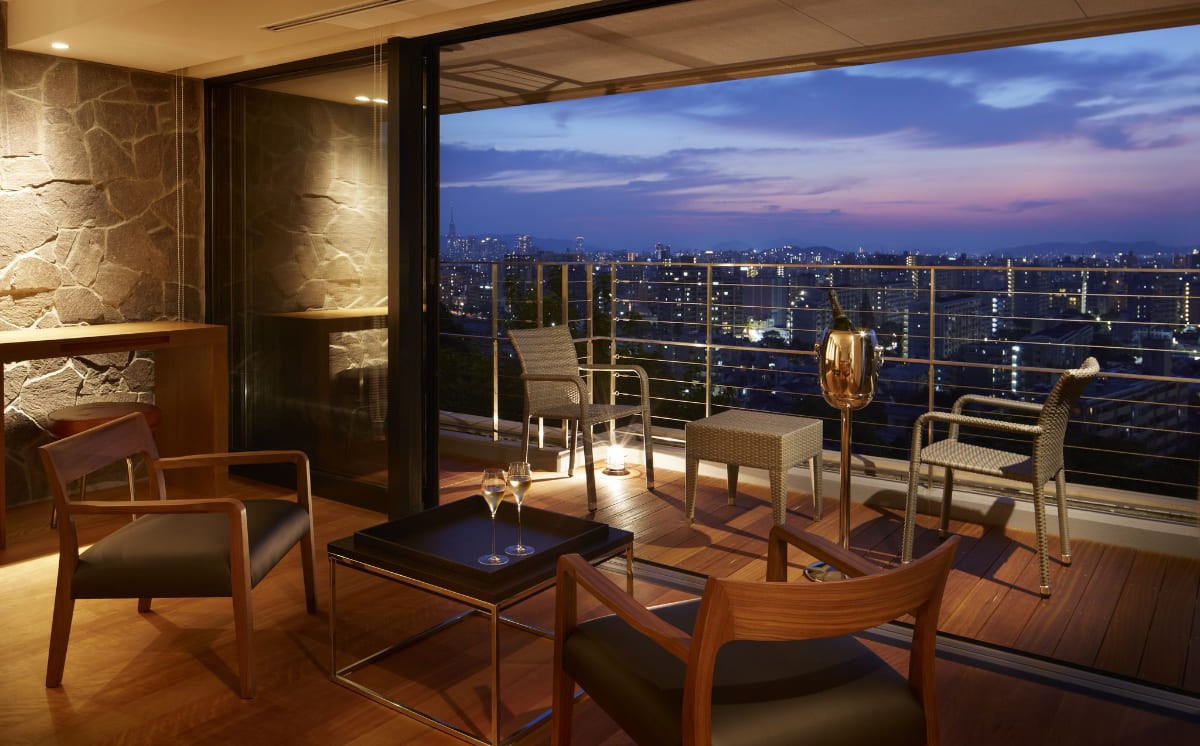 アゴーラ福岡山の上ホテル スパのディナーはバーベキューも最高 アフタヌーンティーもおすすめ 旅ソム 旅行のソムリエ