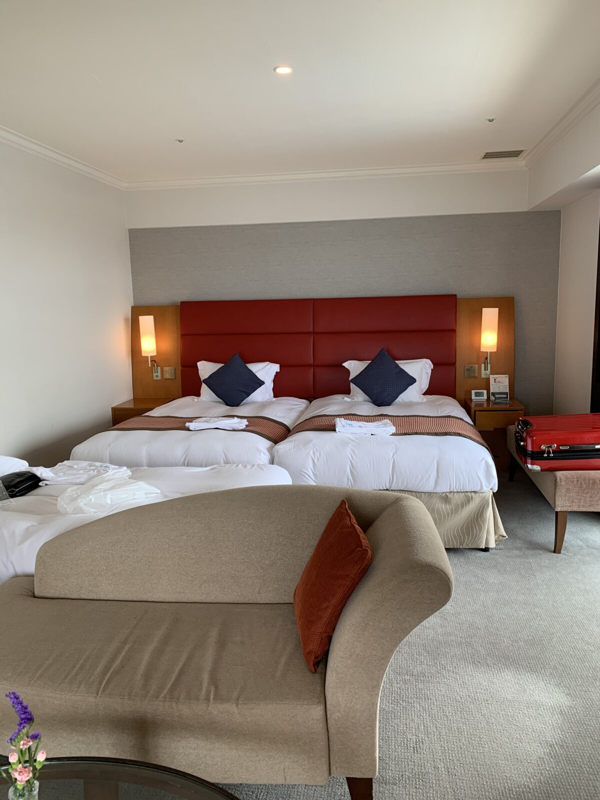 神戸メリケンパークオリエンタルホテルのルームサービスメニューがヤバい お風呂とアメニティは要注意 旅ソム 旅行のソムリエ