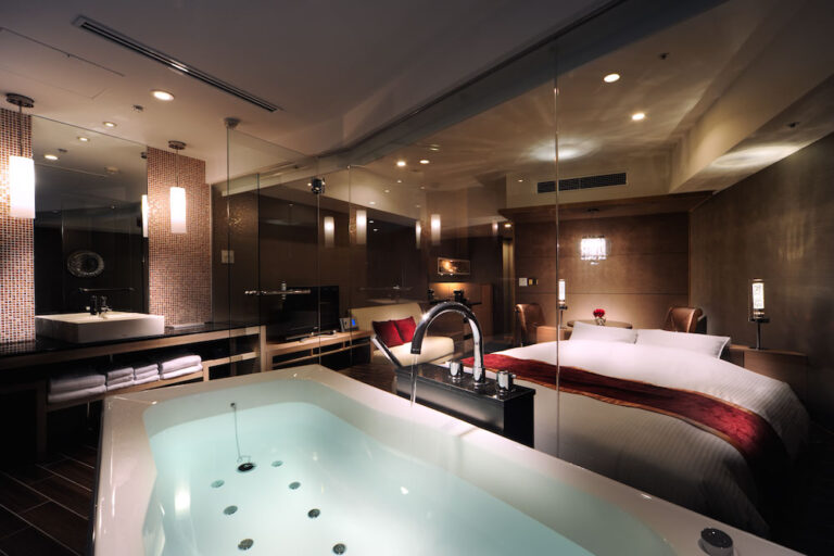 浦安ブライトンホテル東京ベイのルームサービスメニューは予約必須 部屋のお風呂も紹介 旅ソム 旅行のソムリエ